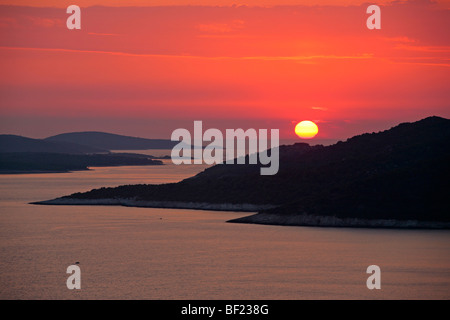 Sonnenuntergang auf der Insel Hvar, Mitteldalmatien, Adria-Küste, Kroatien Stockfoto