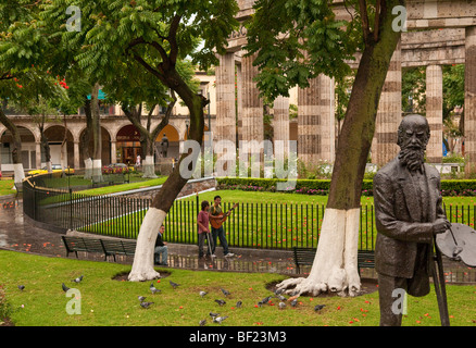 Rotonda de Los Jaliscienses Ilustres (Rotunde des illustren Jalisco Männer und Frauen) in Guadalajara, Mexiko Stockfoto