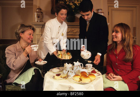 Nachmittagstee im Browns Hotel. London Stockfoto