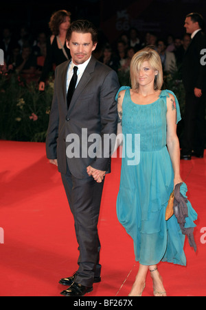 ETHAN HAWKE RYAN SHAWHUGHES BROOKLYN'S FINEST. Premiere.66TH Venedig FILM FESTIVAL Venedig Italien 8. September 2009 Stockfoto