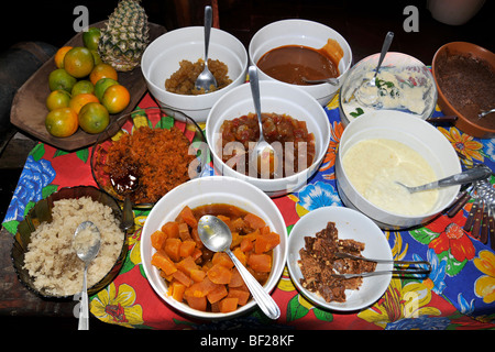 Auswahl an regionalen brasilianischen Desserts, Estancia Mimosa, Mato Grosso do Sul Brasilien Stockfoto