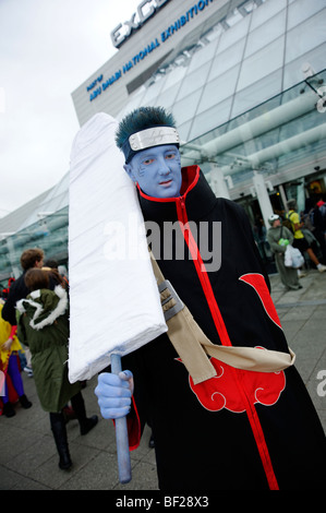 Fans verkleidet als ihre Lieblings-Kostüm-Figuren aus Comics, Animationen und Video-Spiele. London MCM Expo. Großbritannien 2009. Stockfoto