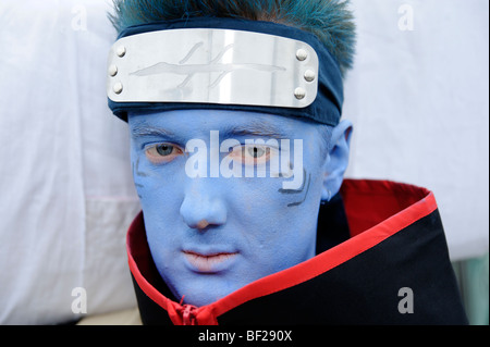 Fans verkleidet als ihre Lieblings-Kostüm-Figuren aus Comics, Animationen und Video-Spiele. London MCM Expo. Großbritannien 2009. Stockfoto