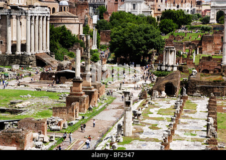 Touristen, die Roman Forum, Rom, Italien Stockfoto