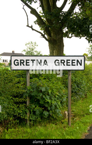 Gretna Green-Schild. Dorf in Dumfries und Galloway, berühmt für seine entlaufene Ehen. VEREINIGTES KÖNIGREICH. Stockfoto