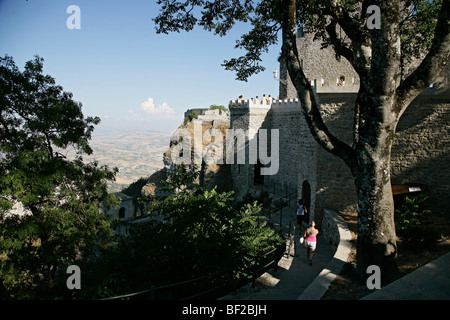 Die alten Mauern, Berg Stadt Erice in Sizilien, Italien, Europa Stockfoto