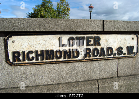 alte Straße Namensschild für unteren Richmond Road, Putney, Südwesten von London, england Stockfoto