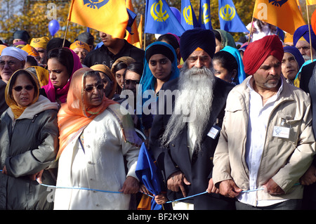 Gurdwara Sahib Weihe Tag Prozession, Leamington Spa, Warwickshire, England, UK Stockfoto