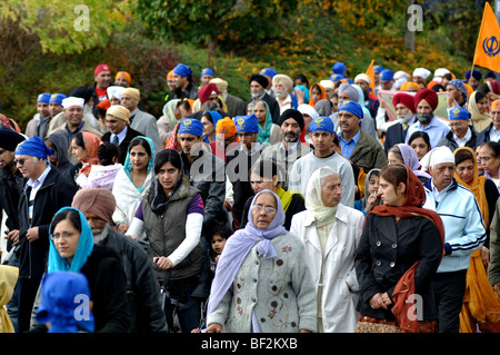 Gurdwara Sahib Weihe Tag Prozession, Leamington Spa, Warwickshire, England, UK Stockfoto