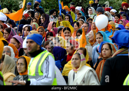 Gurdwara Sahib Weihe Tag Prozession, Leamington Spa, Warwickshire, England, UK Stockfoto