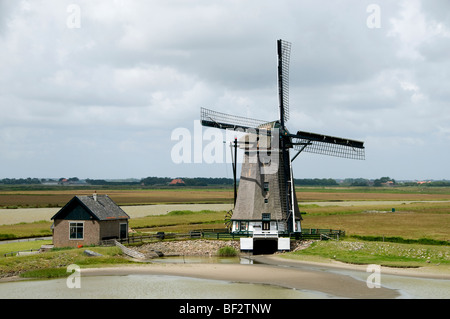 Texel Windmühle die Bol Pumpen Wasser Polder Wattenmeer Niederlande Stockfoto