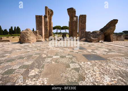 Italien, Ostia Antica - Marina-Tor-Bäder (Terme di Porta Marina), Frigidarium und Apsis Circa 3. Jahrhundert Stockfoto