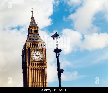 "Big Ben" mit CCTV-Kamera Stockfoto