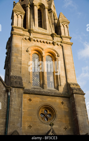 St. Marien Kirche, zündeten, Cotswold Kirche, Nr. Moreton in Marsh, Gloucestershire, UK. Eine Detailansicht des Tower / Turm. Stockfoto
