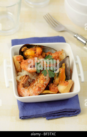Fisch und Schalentiere Zarzuela. Rezept zur Verfügung. Stockfoto