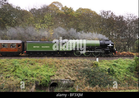 Neu gebaute Dampflokomotive, Tornado, in der Nähe von Bridgnorth am Severn Valley Railway 2009 Stockfoto