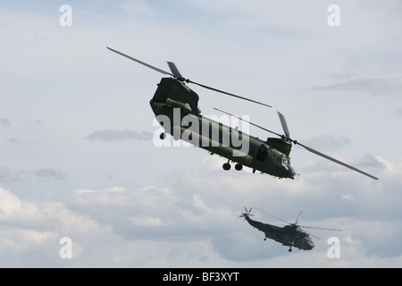 Der Chinook ist ein sehr fähig und vielseitige Unterstützung Hubschrauber, der in vielen unterschiedlichen Umgebungen betrieben werden kann. Stockfoto