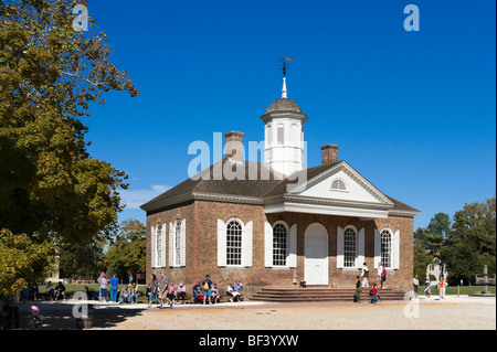 Das Gerichtsgebäude auf Duke of Gloucester Street (die Hauptstraße), Colonial Williamsburg, Virginia, USA Stockfoto