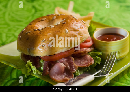 Nahaufnahme von einem Speck-bagel Stockfoto