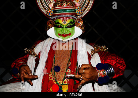 Kathakali, Indischer Tanz Drama, Kerala, Gesichtsausdruck, farbige Gesicht, spielen Stockfoto