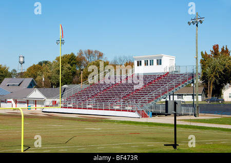 Ein klassisches Gymnasium Fußballplatz in der ländlichen uns. Stockfoto