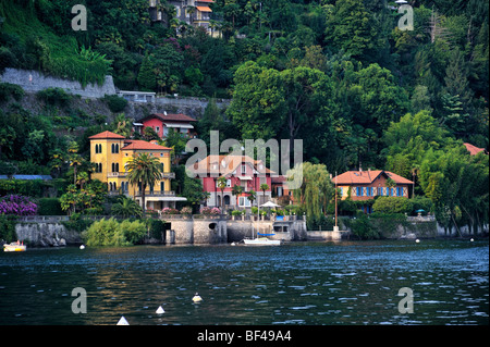 Am See Villen am Lago Maggiore, Cannero Riviera, Piemont, Italien, Europa Stockfoto