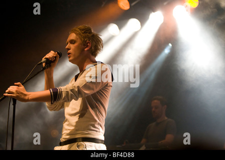 Britischer Sänger und Songwriter Patrick Wolf die live in der Schueuer, Luzern, Schweiz, Europa Stockfoto