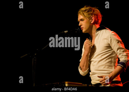 Britischer Sänger und Songwriter Patrick Wolf die live in der Schueuer, Luzern, Schweiz, Europa Stockfoto