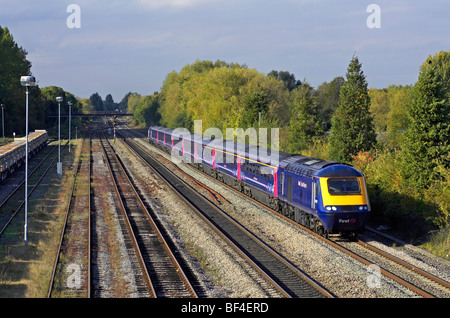 Eine erste große Western HST leitet ein Oxford - Paddington Dienst vorbei Hinksey Hof Oxford am 10.08.09. Stockfoto