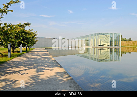 Glas, Bau, moderne Architektur, Teich, ehemalige Raketenbasis, Kunstmuseum, Langen Foundation, Architekt Tadao Ando, Hombr Stockfoto