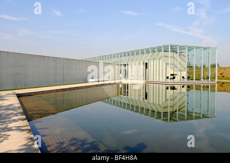 Glas, Bau, moderne Architektur, Teich, ehemalige Raketenbasis, Kunstmuseum, Langen Foundation, Architekt Tadao Ando, Hombr Stockfoto