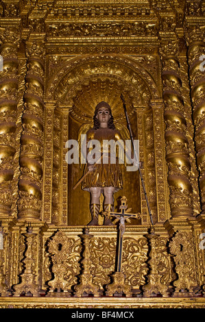 Basilika de Bom Jesus, vergoldete Statue, Old Goa Velha Goa, Indien, Asien Stockfoto