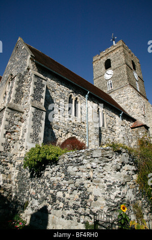 Blick auf St. Peters Church, Sandwich, Kent Stockfoto