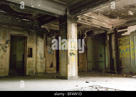 Innere des Krankenhauses, die ursprünglich für den NKWD, später als zentralen klinischen Krankenhaus, jetzt verlassen, Jekaterinburg, Russland Stockfoto