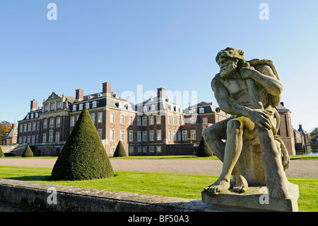 Skulptur, Schloss, Park, Schloss Nordkirchen, eine Wasserburg, Kreis Coesfeld, Münsterland, Nordrhein-Westfalen, Deutschland, Stockfoto