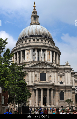 St. Pauls Cathedral, St. Paul Kirchhof, London, England, Vereinigtes Königreich, Europa Stockfoto