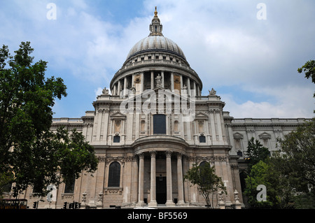 St. Pauls Cathedral, St. Paul Kirchhof, London, England, Vereinigtes Königreich, Europa Stockfoto