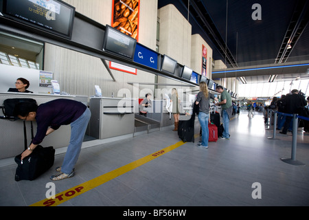 Air France/KLM-Check-in Schalter - Flughafen Nizza, Côte d ' Azur, Südfrankreich, Europa Stockfoto