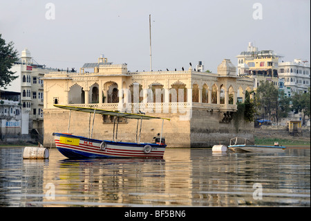 Boot am Pichola-See, Udaipur, Rajasthan, Nordindien, Indien, Südasien, Asien Stockfoto