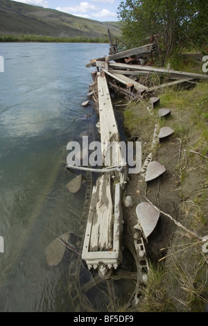 Artefakt, bleibt der CYR GOLD DREDGE, Eimer, Klondike Gold Rush, Yukon River, Yukon Territorium, Kanada Stockfoto