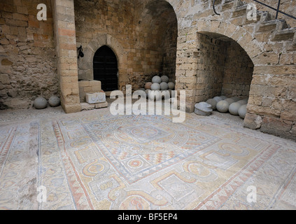 Bodenmosaik im archäologischen Museum, Rhodos, Rhodos, Griechenland, Europa Stockfoto