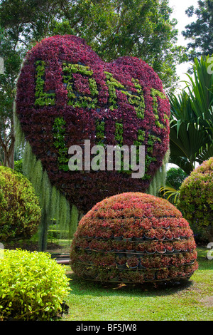 Es lebe floralen Herzen am Suan Nong Nooch oder NongNooch Tropical Botanical Garden Resort, Pattaya, Thailand Stockfoto