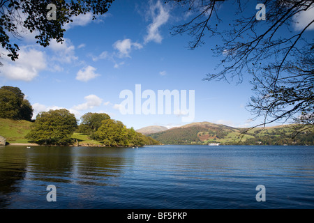 Szene über Grasmere Wasser im Lake District Stockfoto