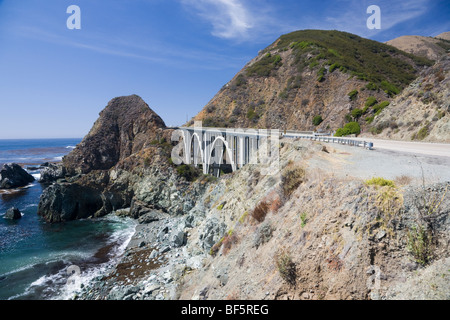 Bixby Creek-Bogen-Brücke, in der Nähe von Big Sur in Kalifornien, USA Stockfoto