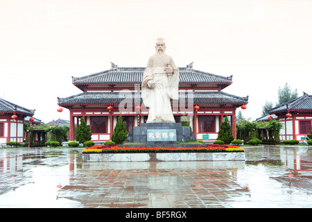 Sun Tzu-Statue in der Kunst des Krieges Kultur Stadt von China, Huimin County, Binzhou City, Shandong, China Stockfoto