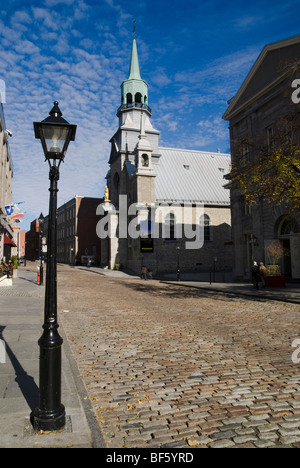 Saint-Paul-Straße (Rue Saint-Paul) und die Kapelle Notre-Dame-de-Bonsecours in Old Montreal. Stockfoto