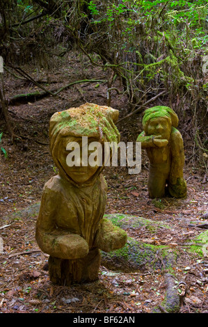 Die kleinen Leute, Redwood Schnitzereien aus der Geschichte von Paul Bunyan, Bäume of Mystery, Del Norte County, Kalifornien Stockfoto