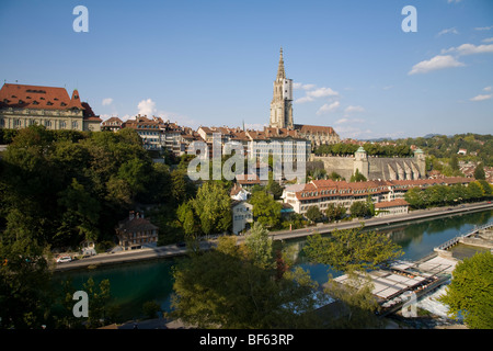 Aussicht auf Aare-Fluss, Altstadt, Dom, Bern, Bern, Schweiz Stockfoto