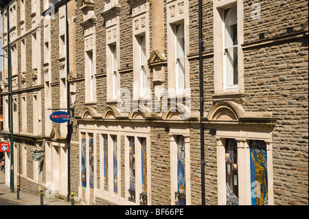 Seitenansicht des historischen Westgate Hotel in City of Newport South Wales UK Stockfoto