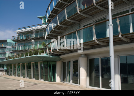 Neue Wohnblocks auf Wapping High Street London E1 UK Stockfoto